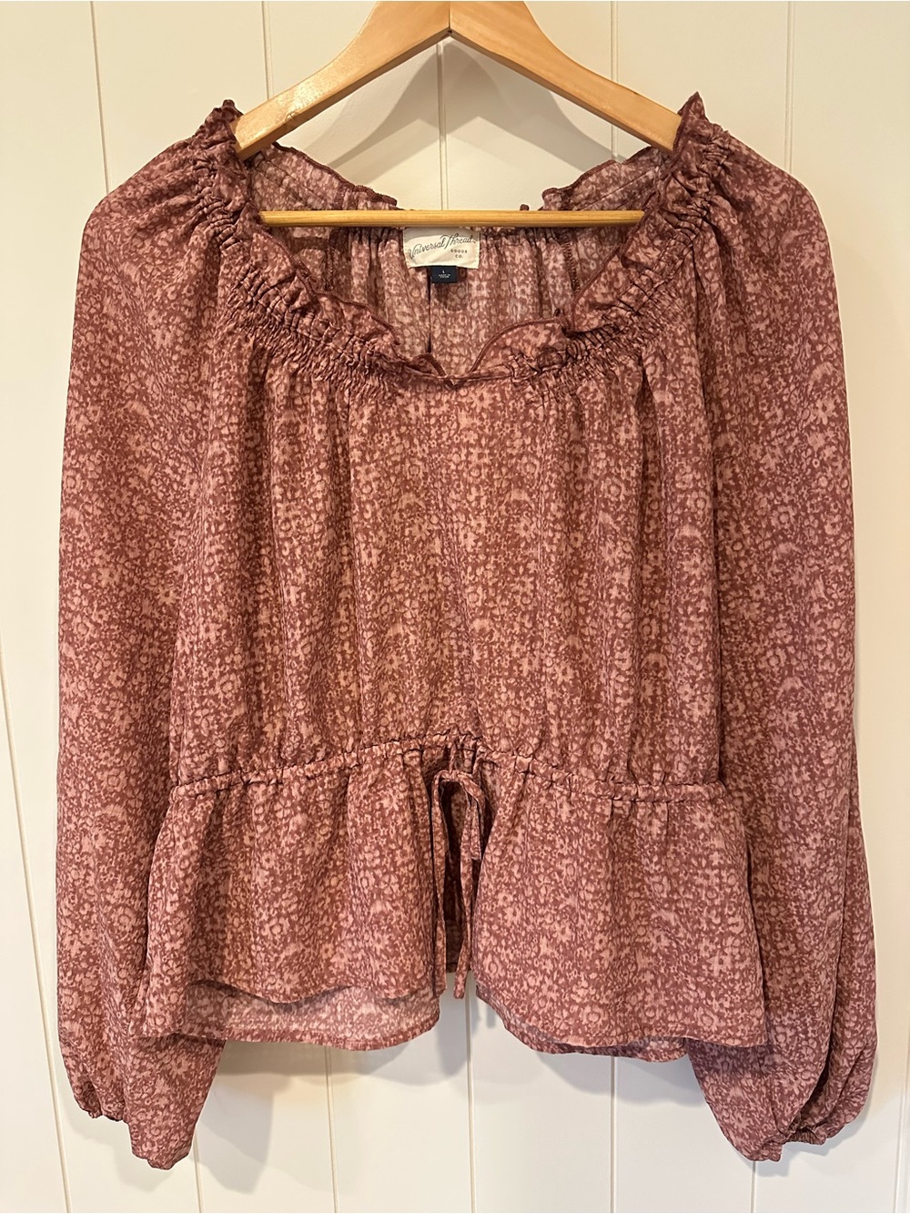 Universal Thread Women’s Peasant Top Mauve Long Sleeve Size Large Ruffle Neck